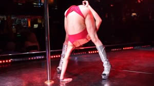 Arianna spins on the Pole and then shows how flexible she really is.